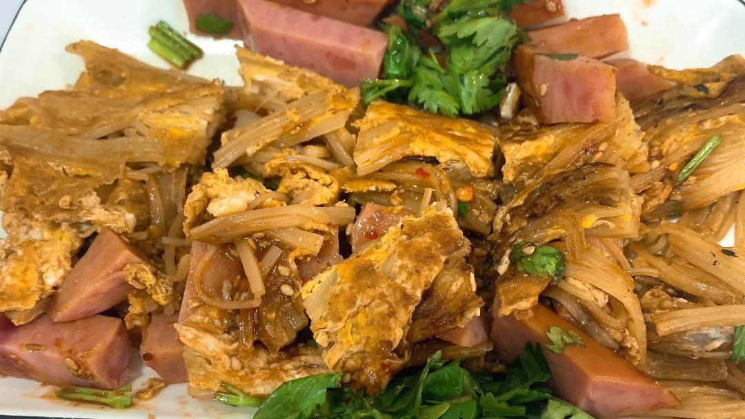 超级美味的东北烤冷面➕自制万能酱料【酱料是关键】