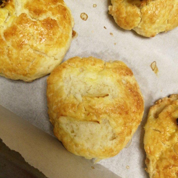 【视频】3分钟 奶油司康Scone(可能是世界上最快手的司康) 消耗淡奶油～