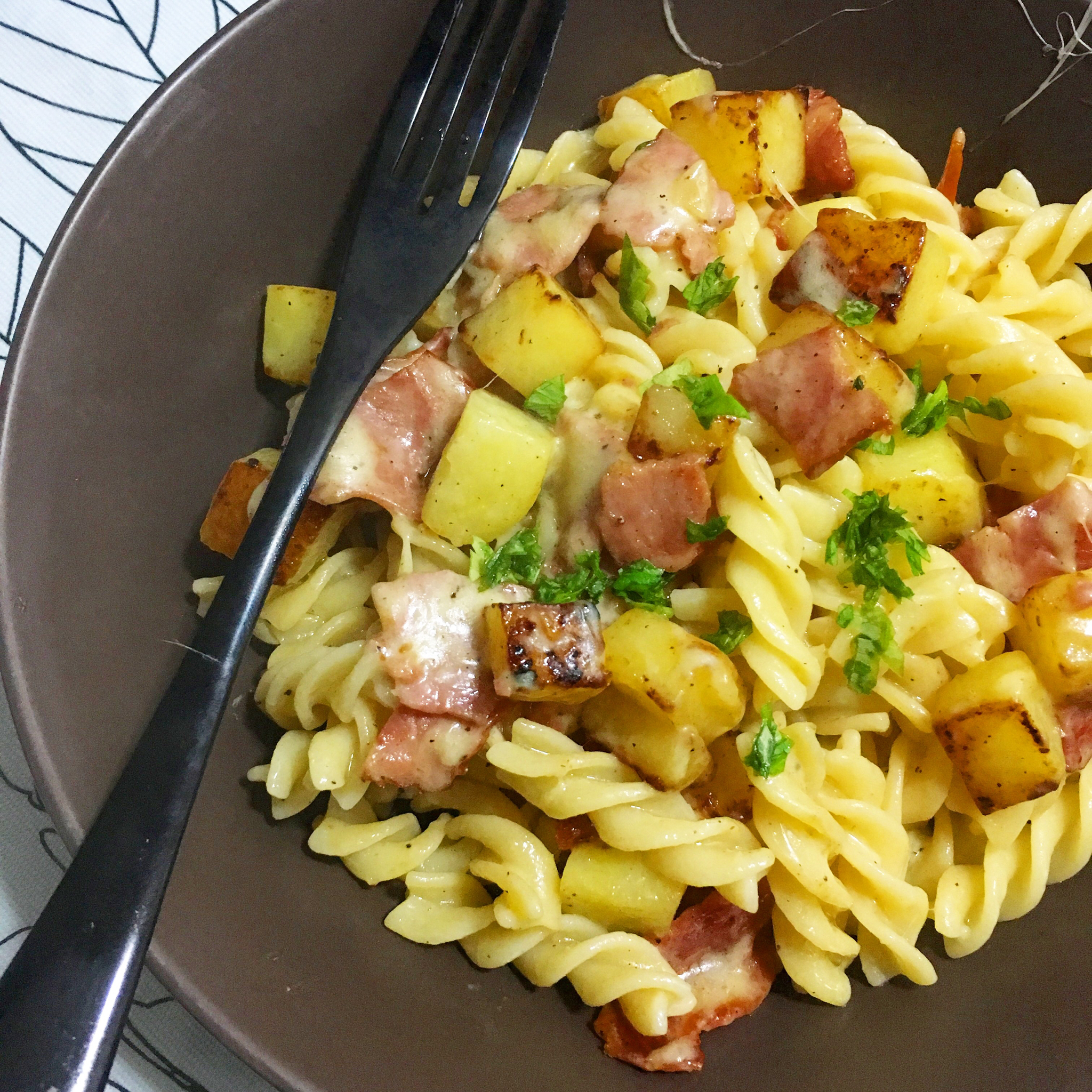 土豆培根炒意大利面