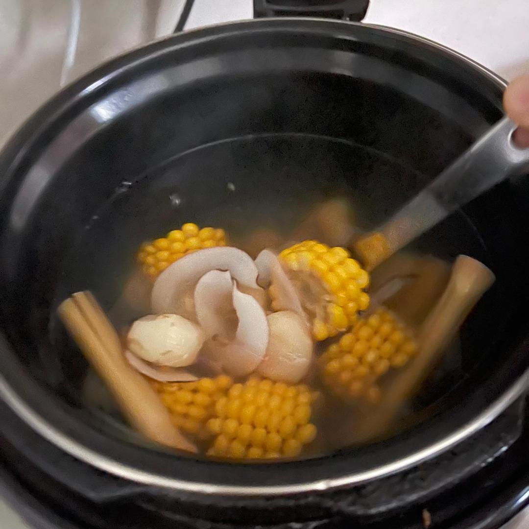 茅根竹蔗饮（海底椰版）