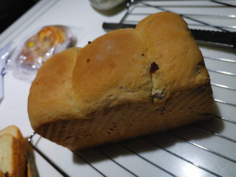 用烤箱自己做面包--手工牛奶吐司面包