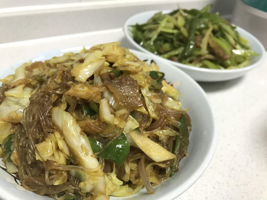 最近爱吃粉丝粉条～包菜炒粉丝