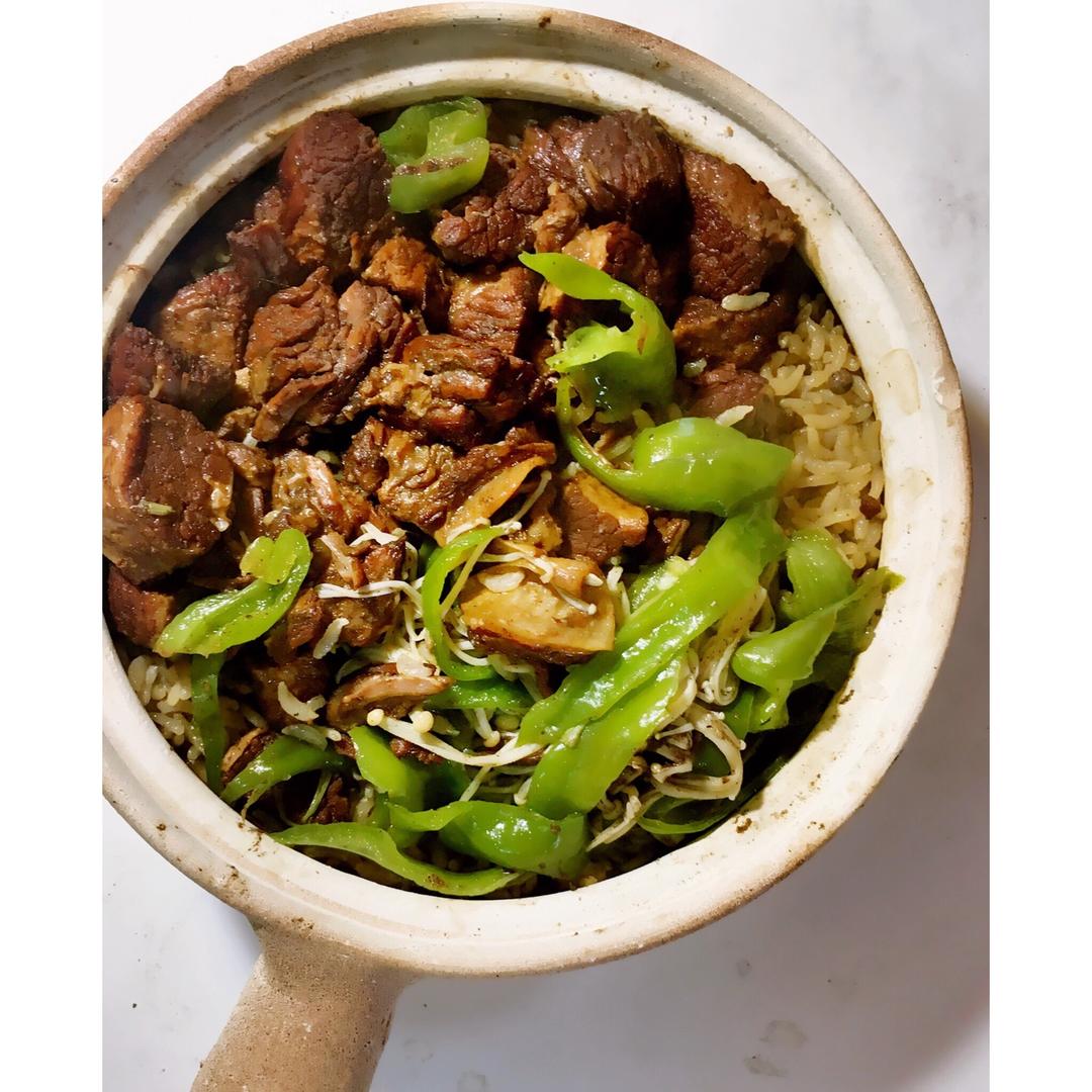 香肠煲仔饭