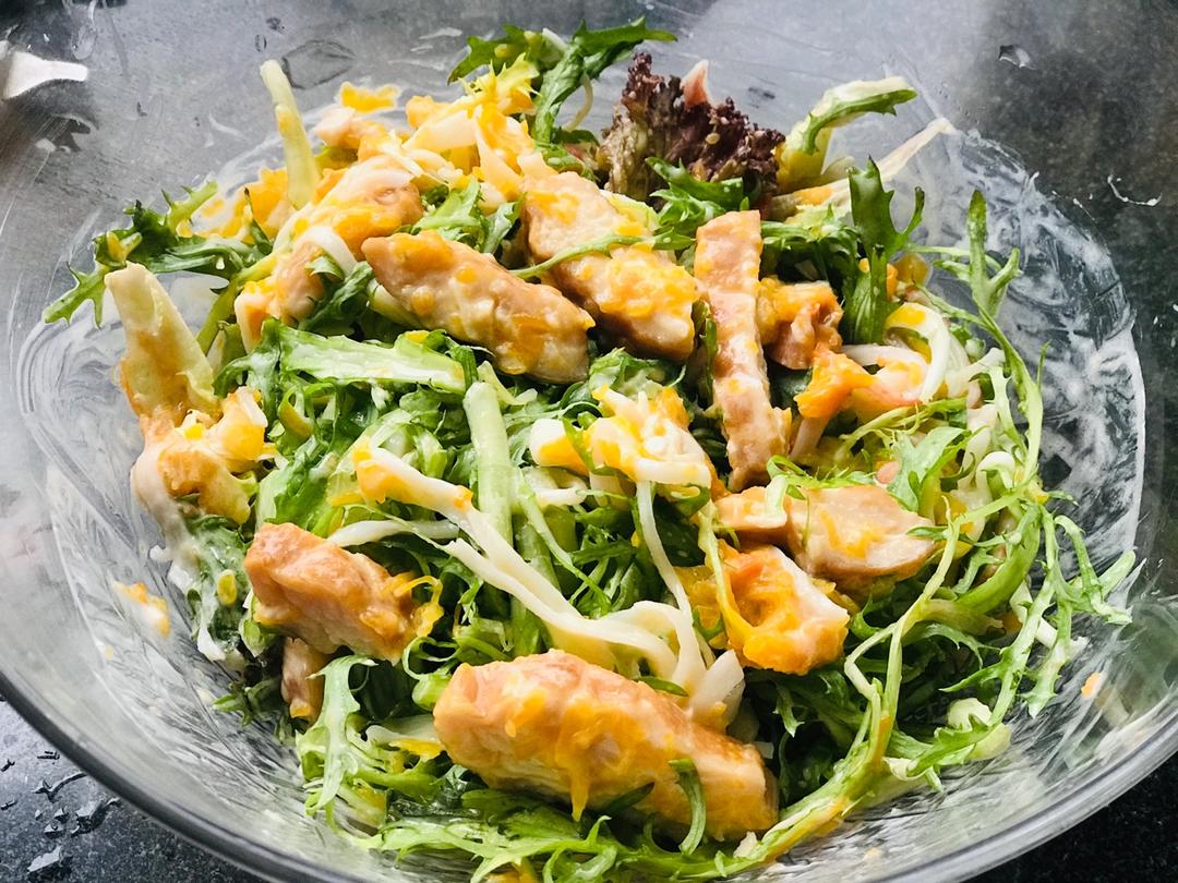 胡萝卜蟹柳丝温沙拉【健康小食】