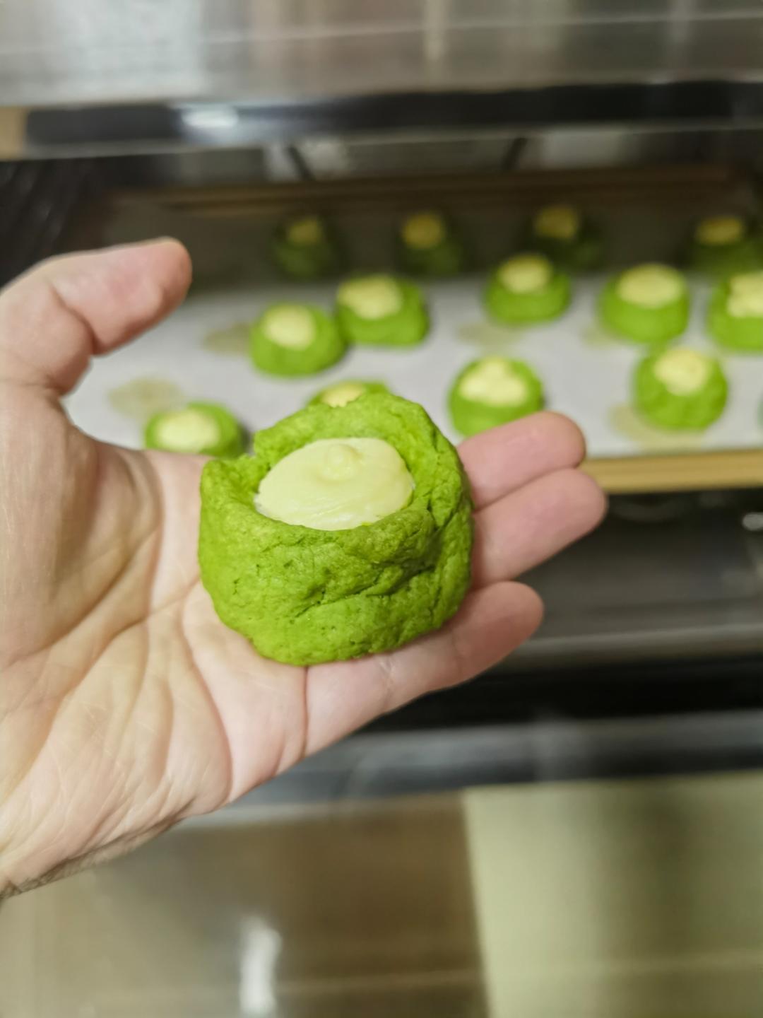 有手就能做～超火🔥『冰乳酪抹茶司康』