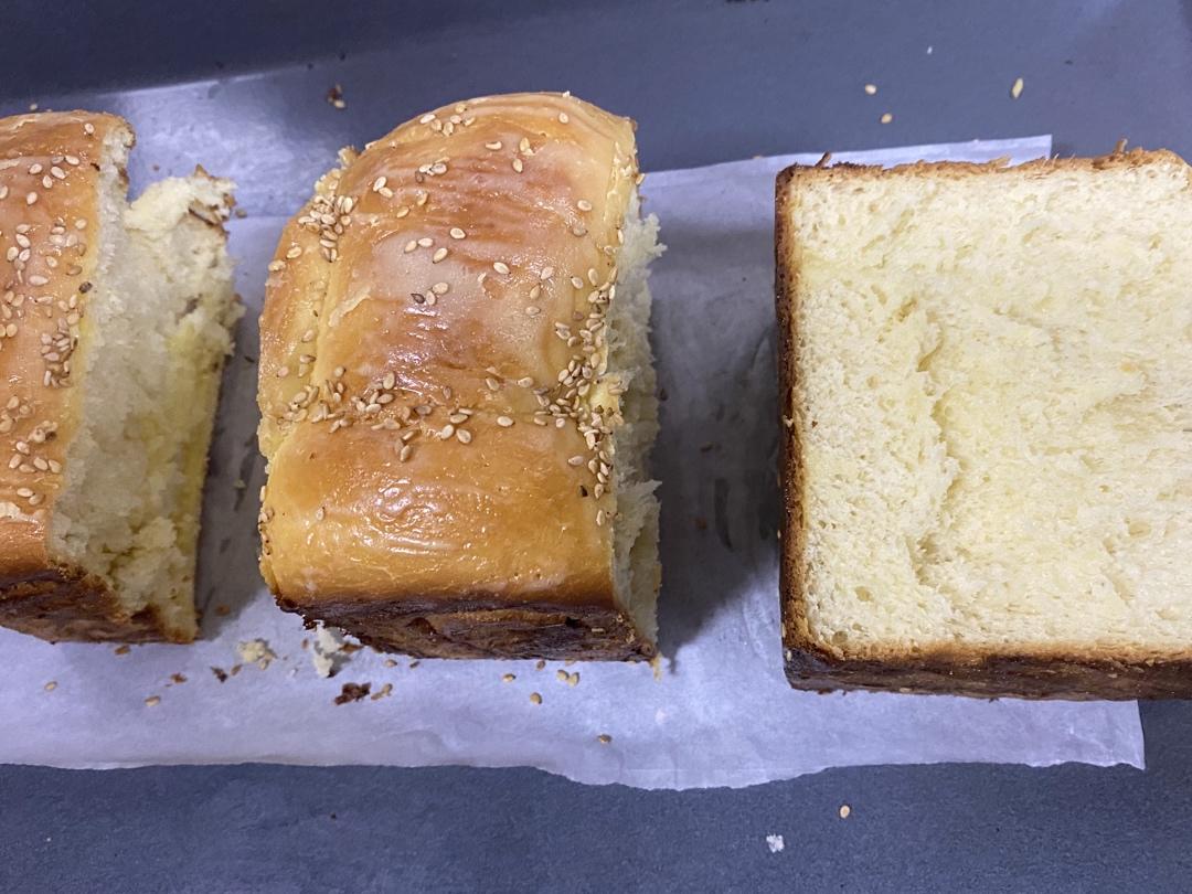 可以拉丝的超级软奶香吐司面包