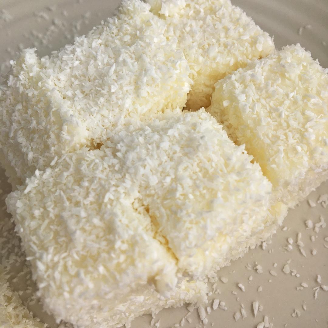 完胜85度C牛奶椰丝小方