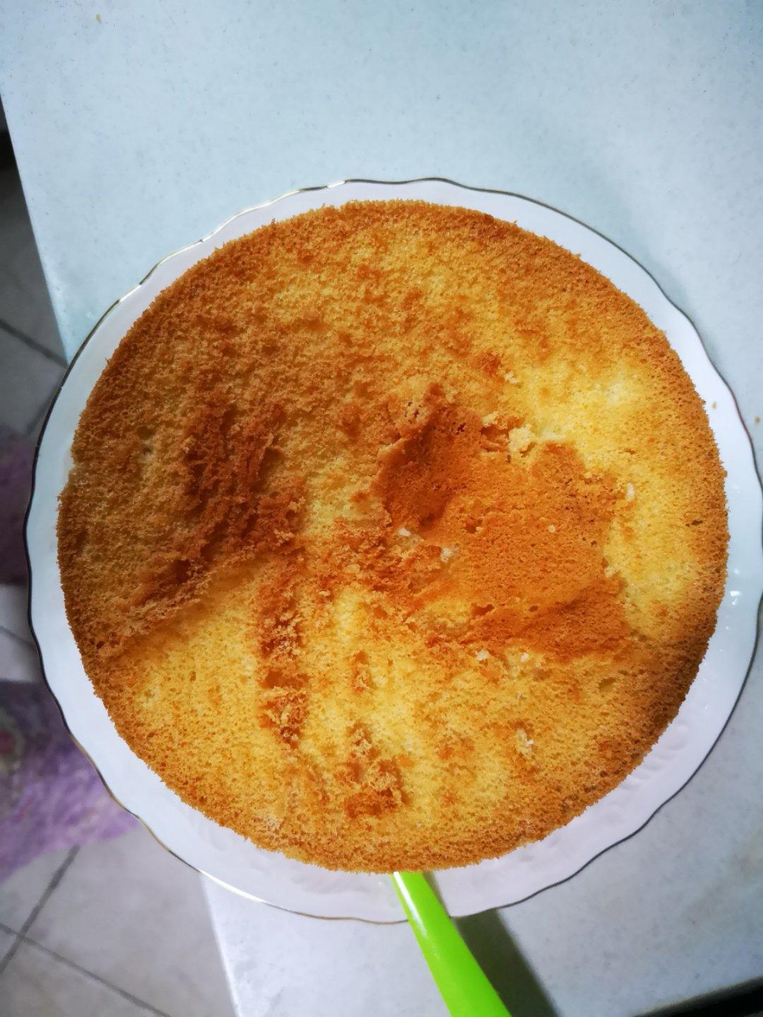 简单好做的8寸戚风蛋糕
