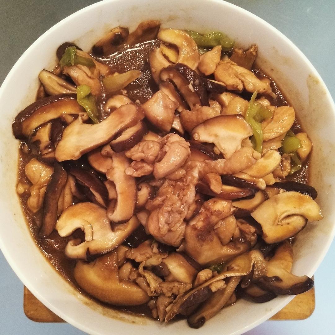 蘑菇滑鸡（香菇滑鸡）