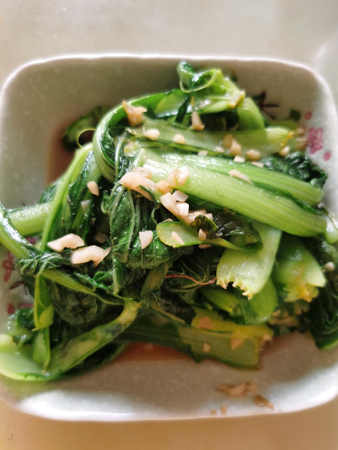 炝炒小白菜（脆爽）