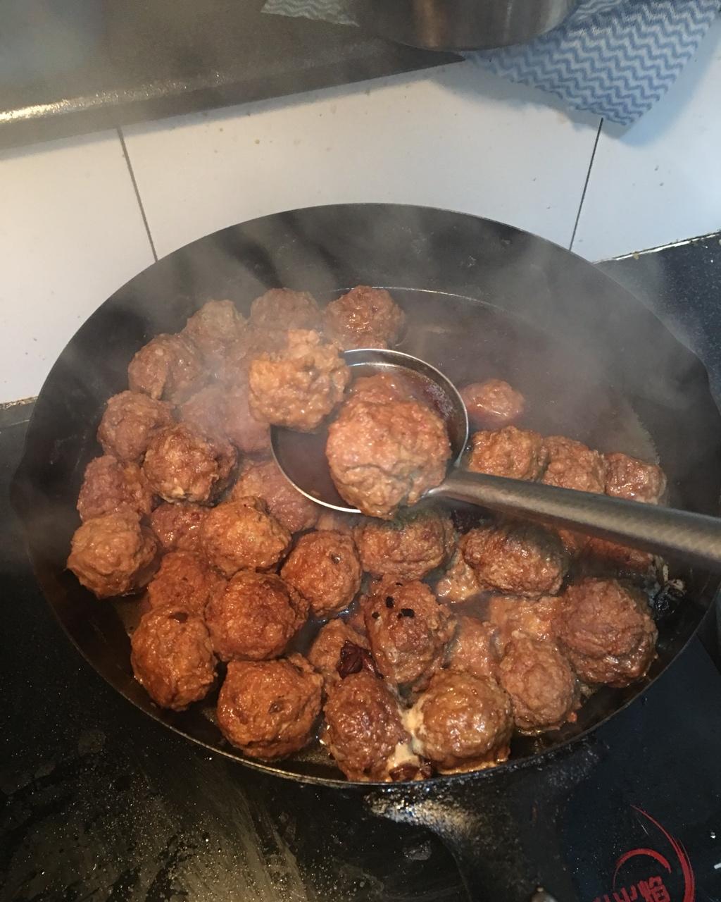 天美私房菜红烧丸子