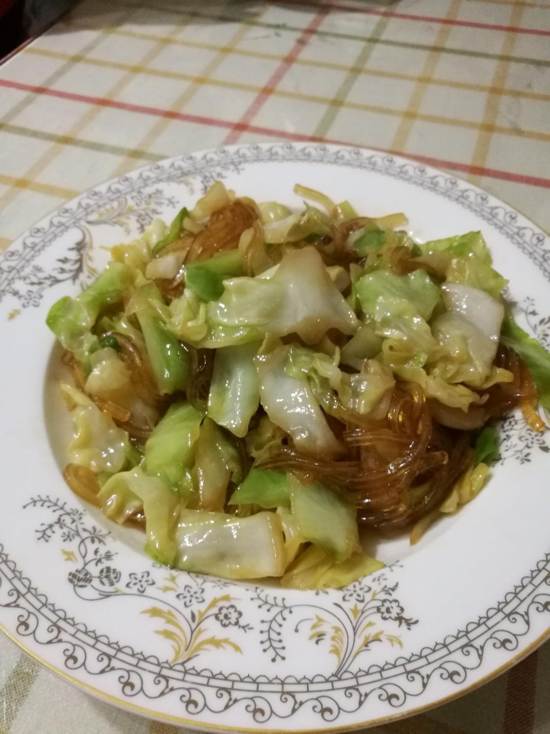 卷心菜炒粉丝 Glass noodles with Cabbage