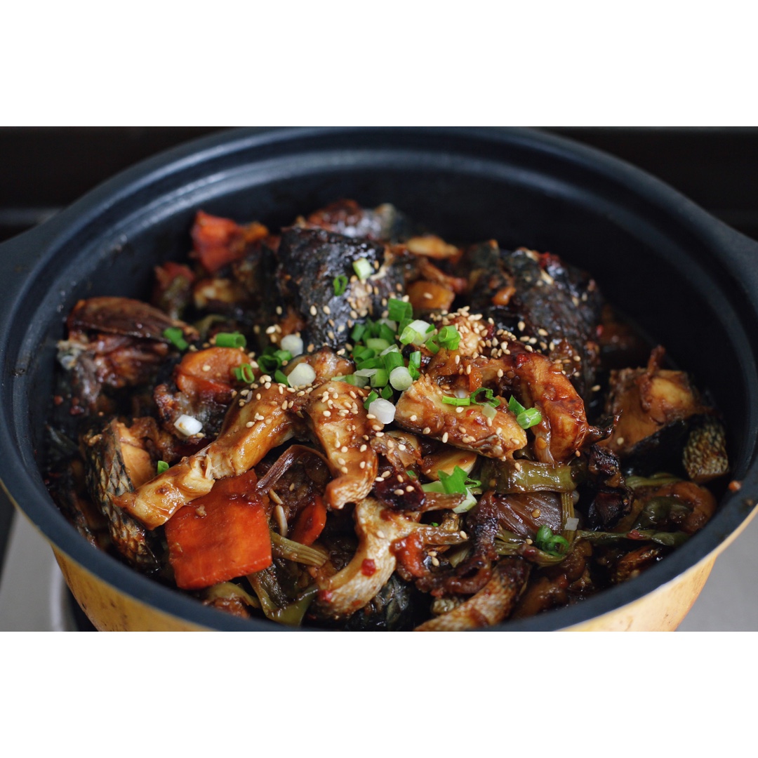 肥毛腿儿做的三汁焖锅鱼