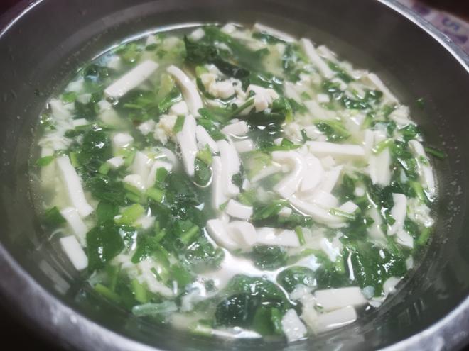 荠菜豆腐汤的做法
