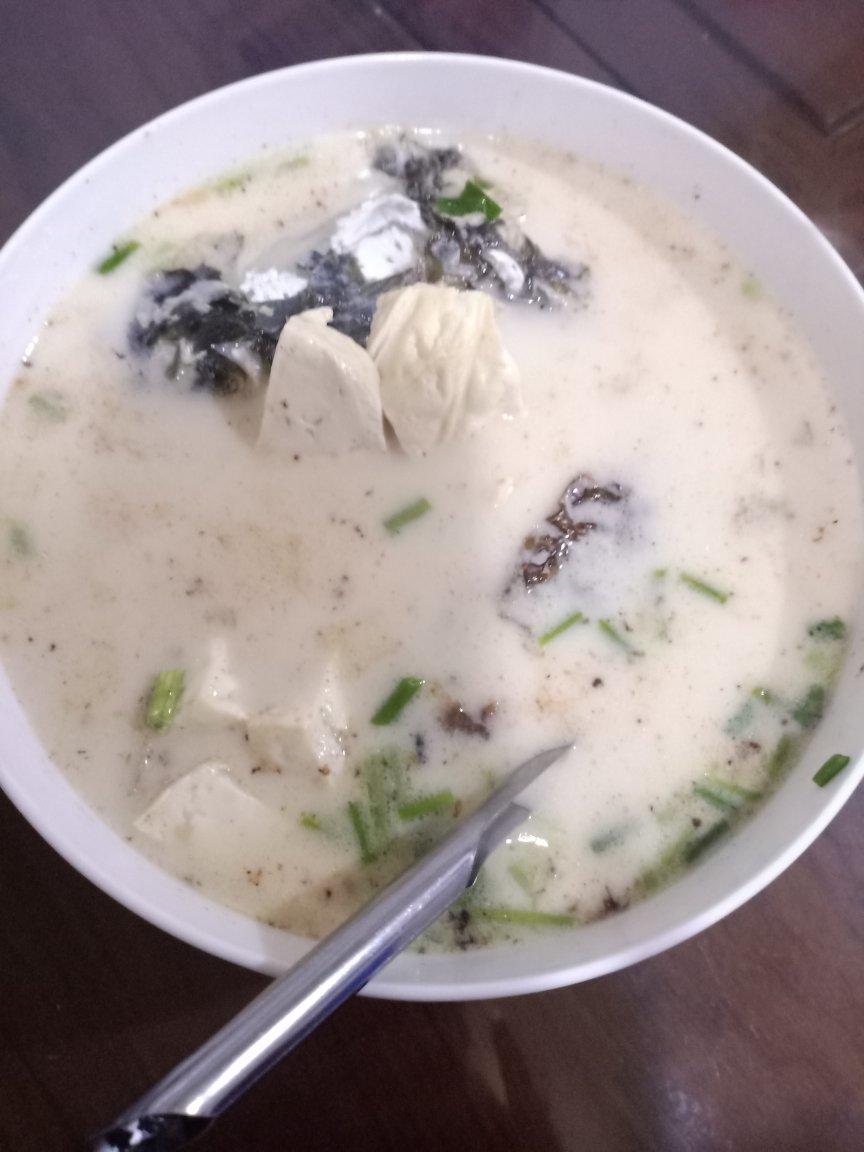 奶白鱼头汤（鲜）