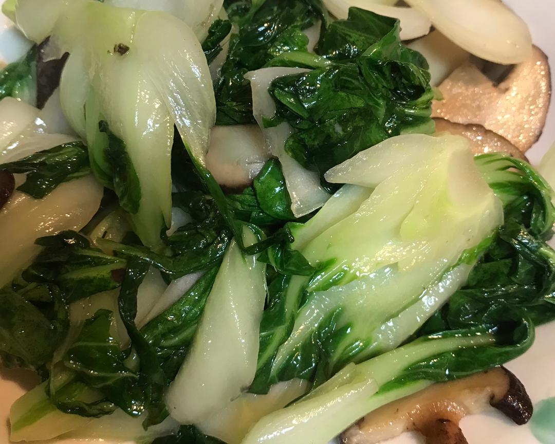 🈶️肉味儿的香菇炒青菜的做法
