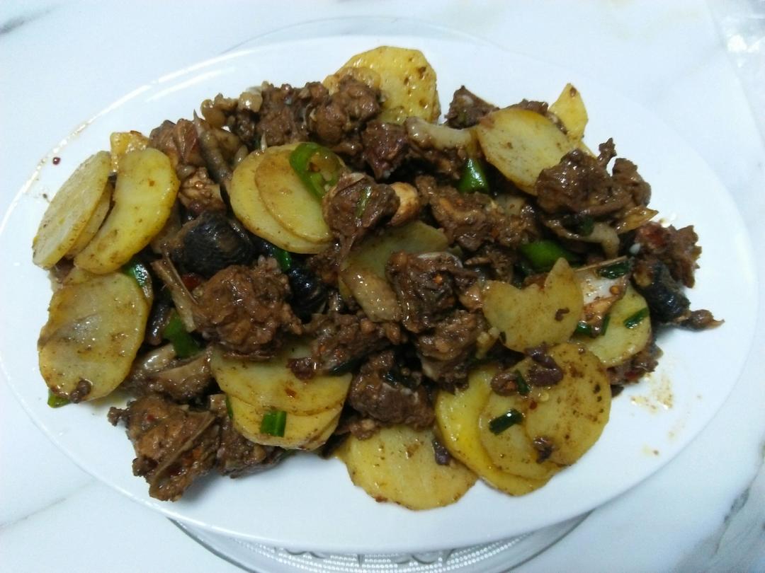 土豆炒鸡肉