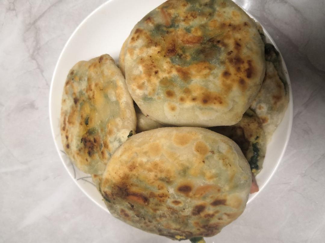 会连续吃八个的萝卜馅饼