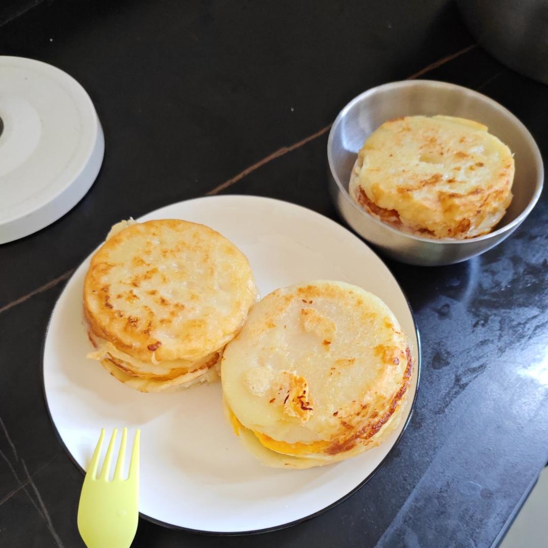 早餐霸王~沉甸甸鸡蛋汉堡