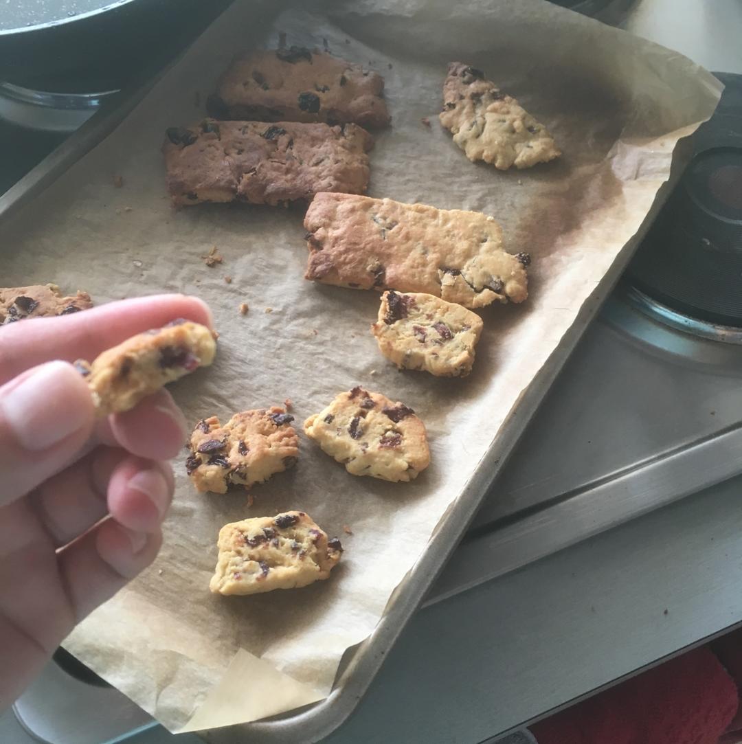 炼乳葡萄干小饼干