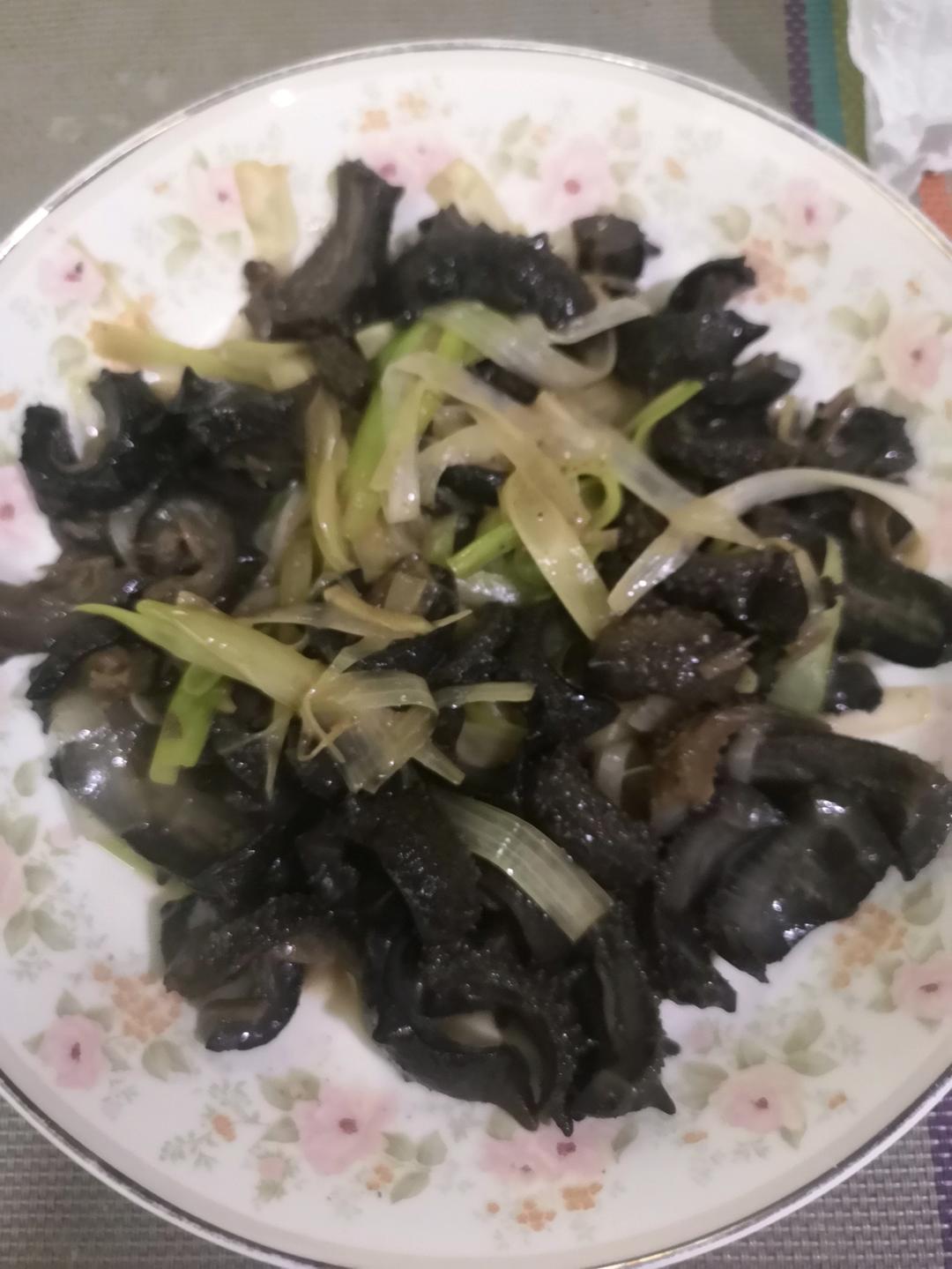 爆炒海参