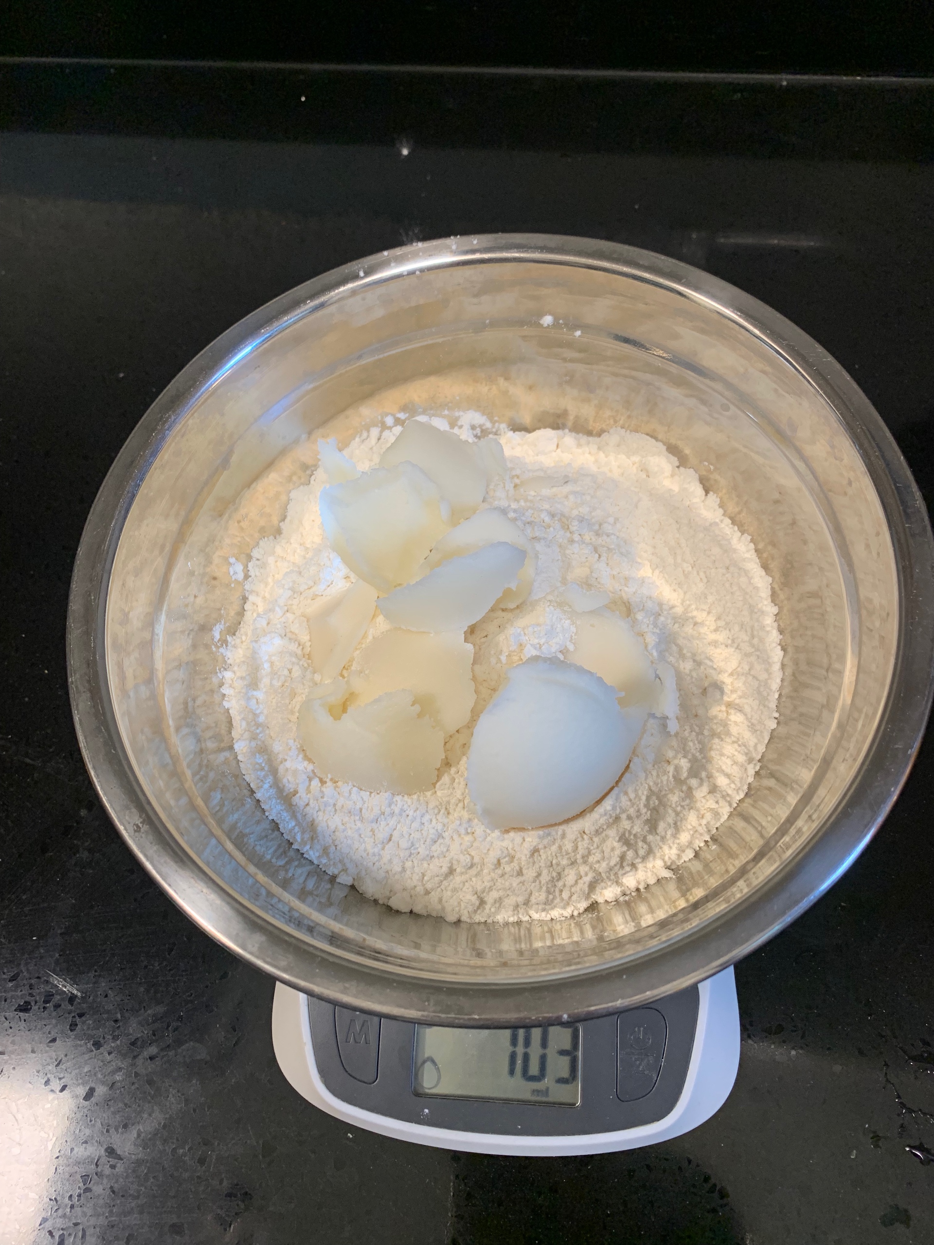 超简易版蛋黄酥的做法 步骤2