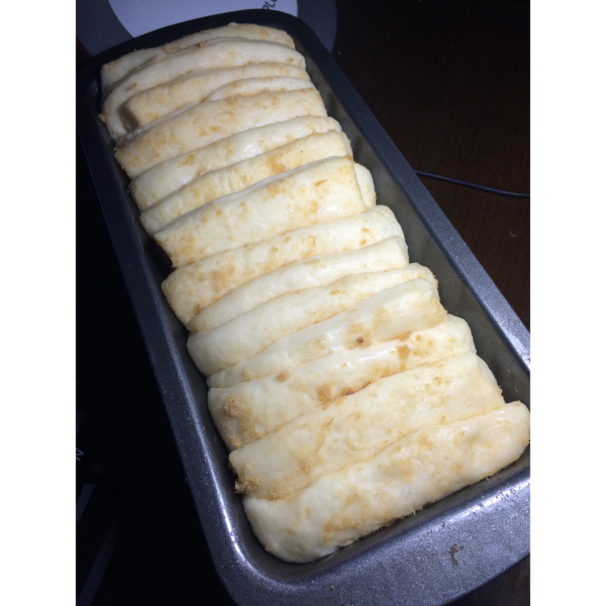 手撕千层肉松面包