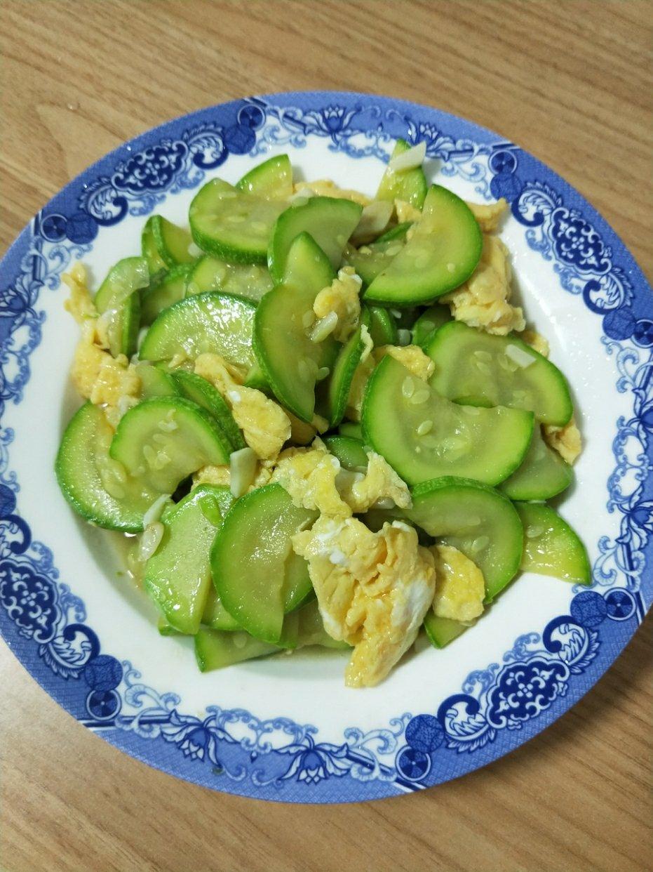西葫芦炒鸡蛋