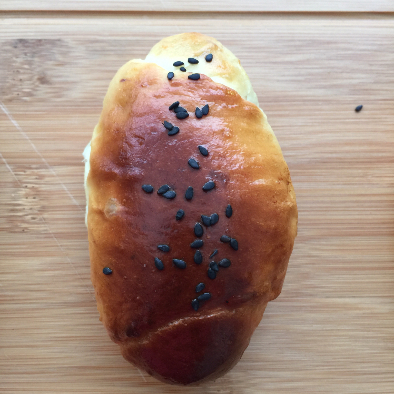 火腿肉松面包卷