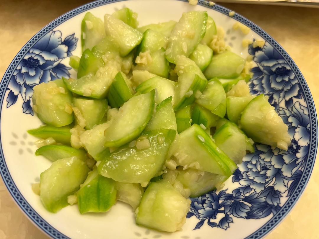 蒜蓉炒丝瓜，不黑不苦的秘诀告诉你