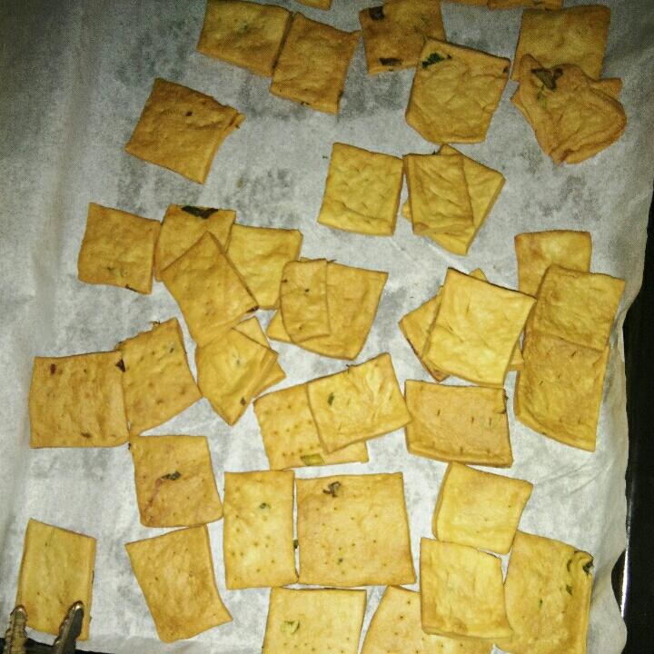 零经验也不怕：葱香苏打饼，据说好吃到六亲不认