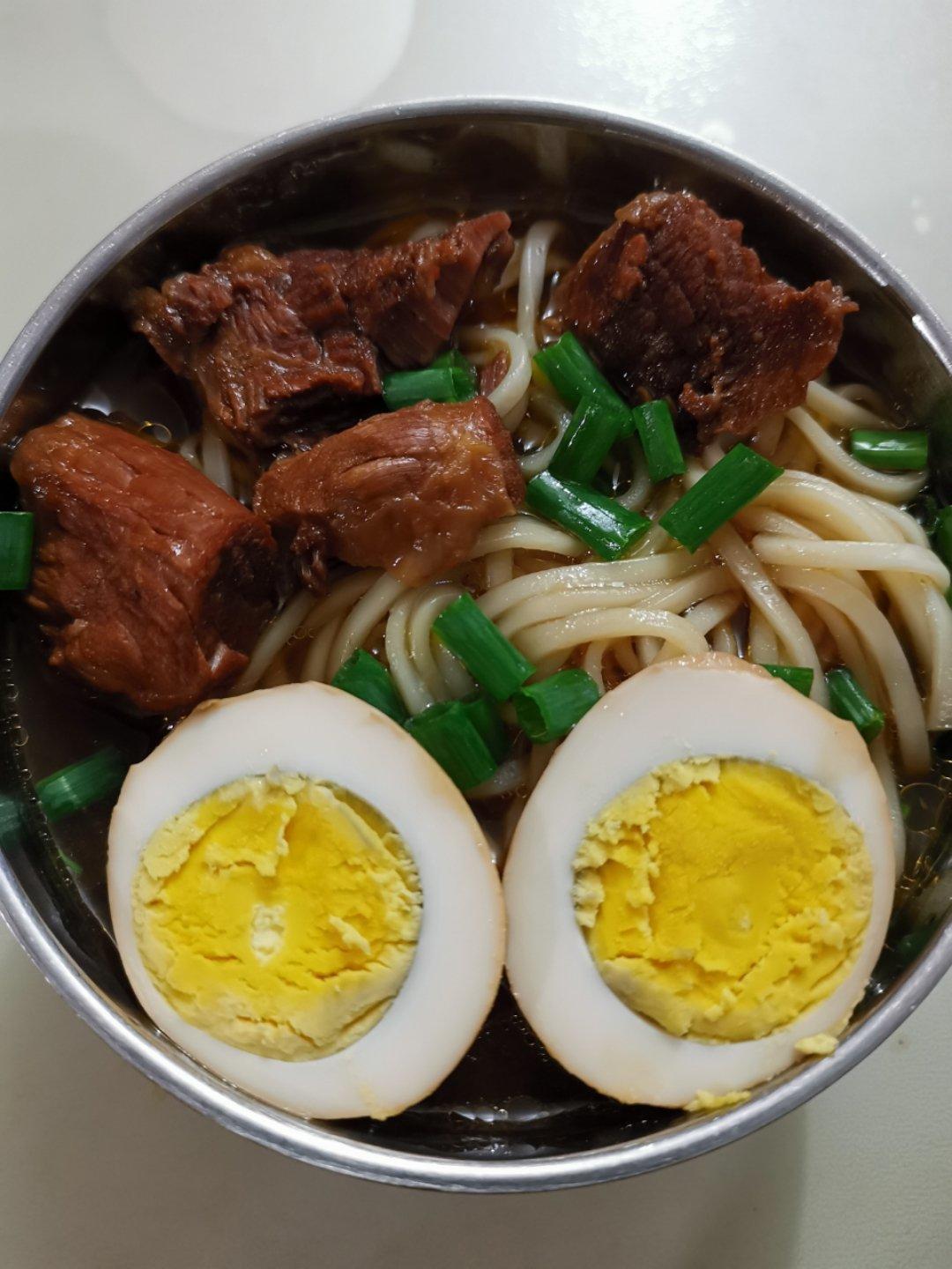 台湾牛肉面 Taiwan Noodles