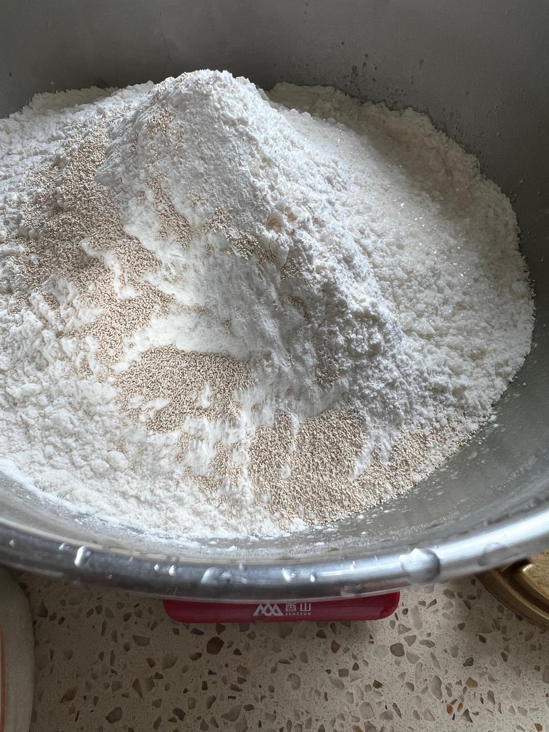 纯奶手撕吐司的做法 步骤1