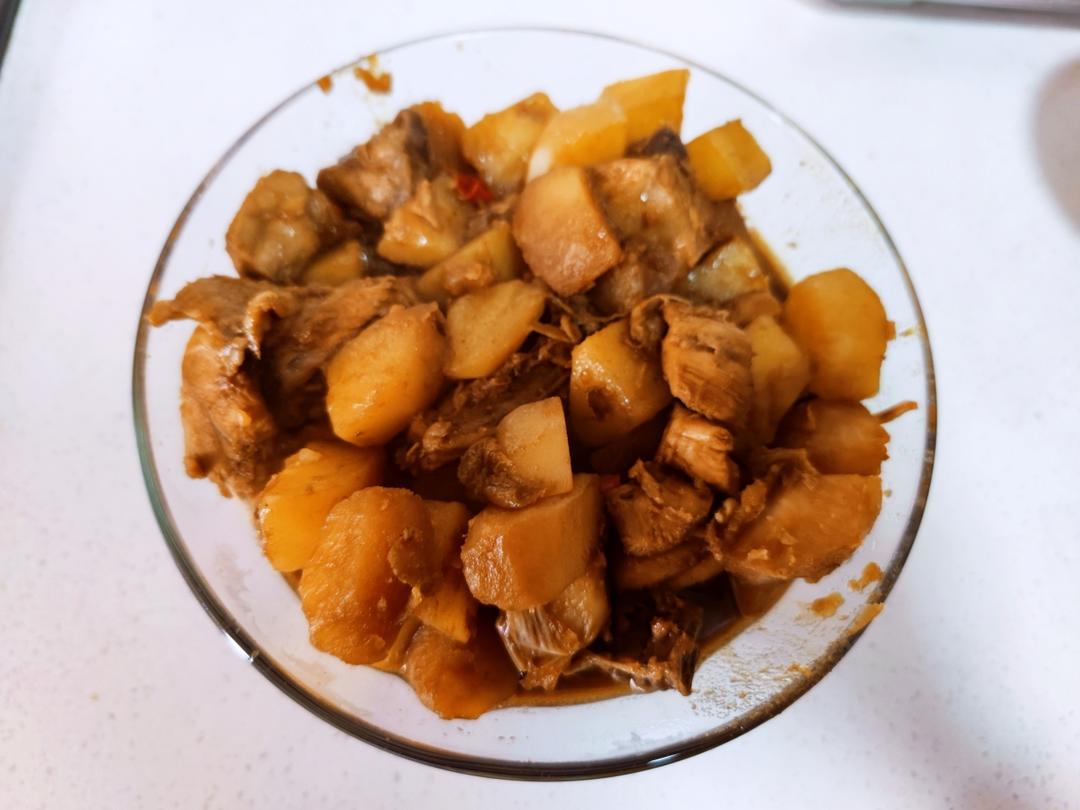 土豆炖鸡块