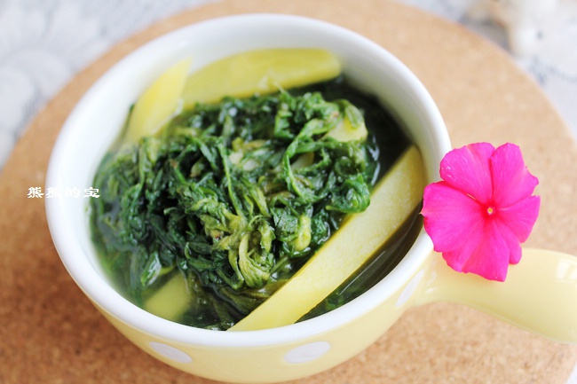 荠菜炖土豆