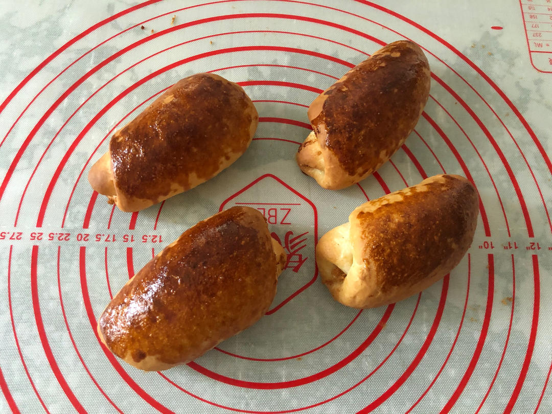 超满足超软肉松小面包