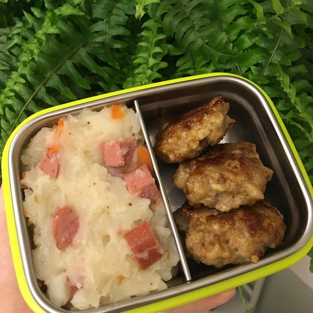 日式肉饼土豆沙拉便当