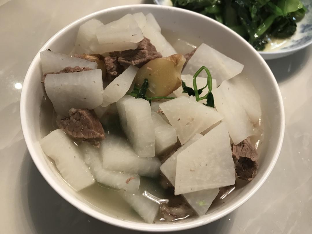 大白萝卜清炖牛肉