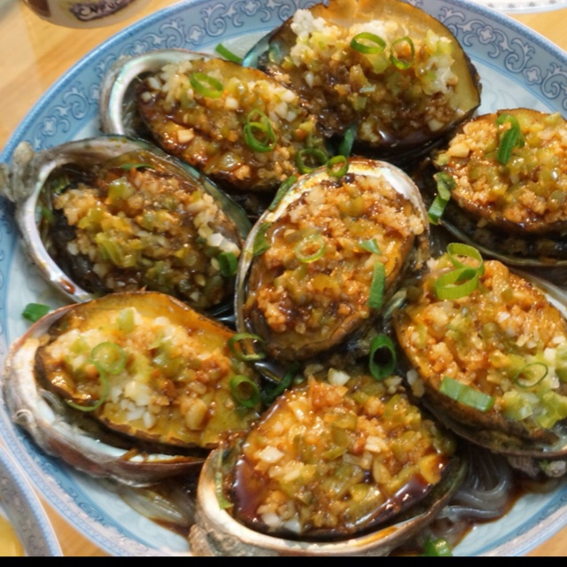 蒜蓉粉丝蒸鲍鱼