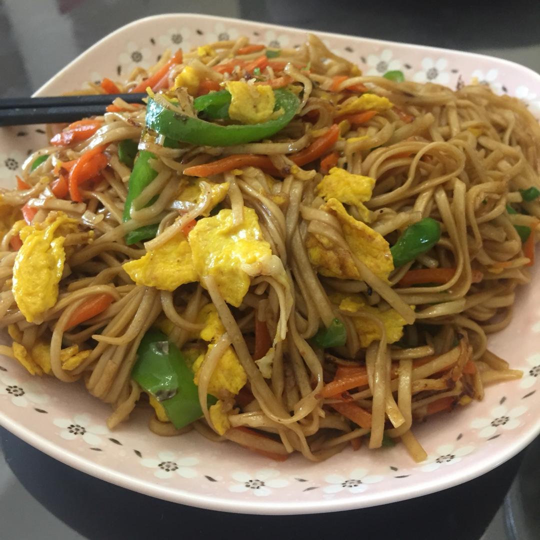 嘻鱼做的炒面