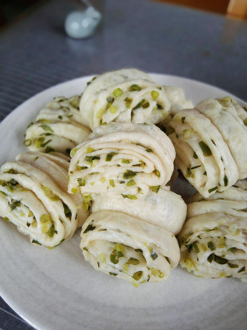 任家姑娘做的香葱花卷芝麻黄金卷