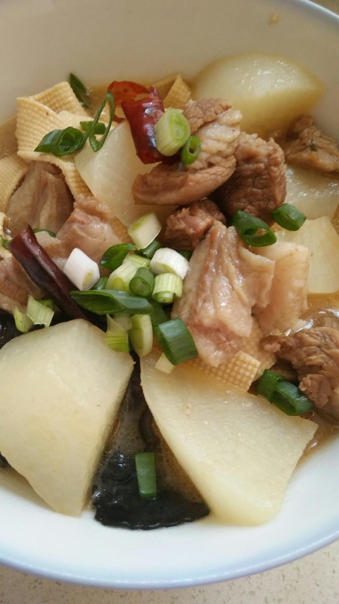 胡萝卜炖羊肉（热菜）