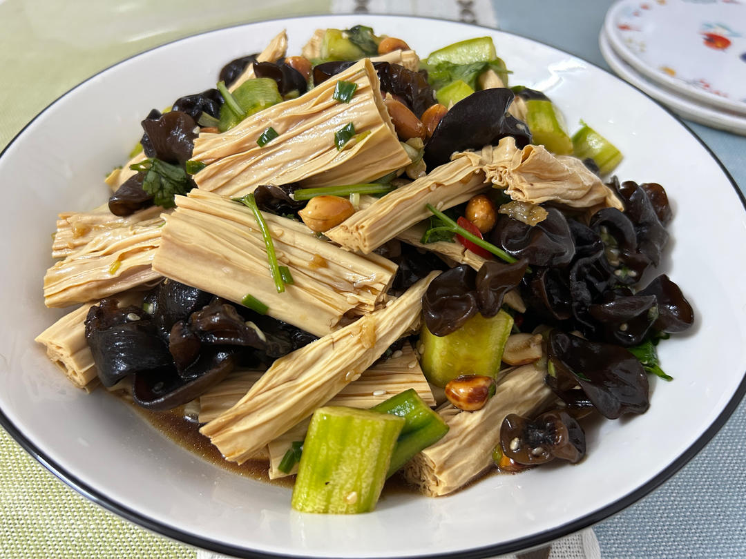 凉拌（腐竹木耳黄瓜）