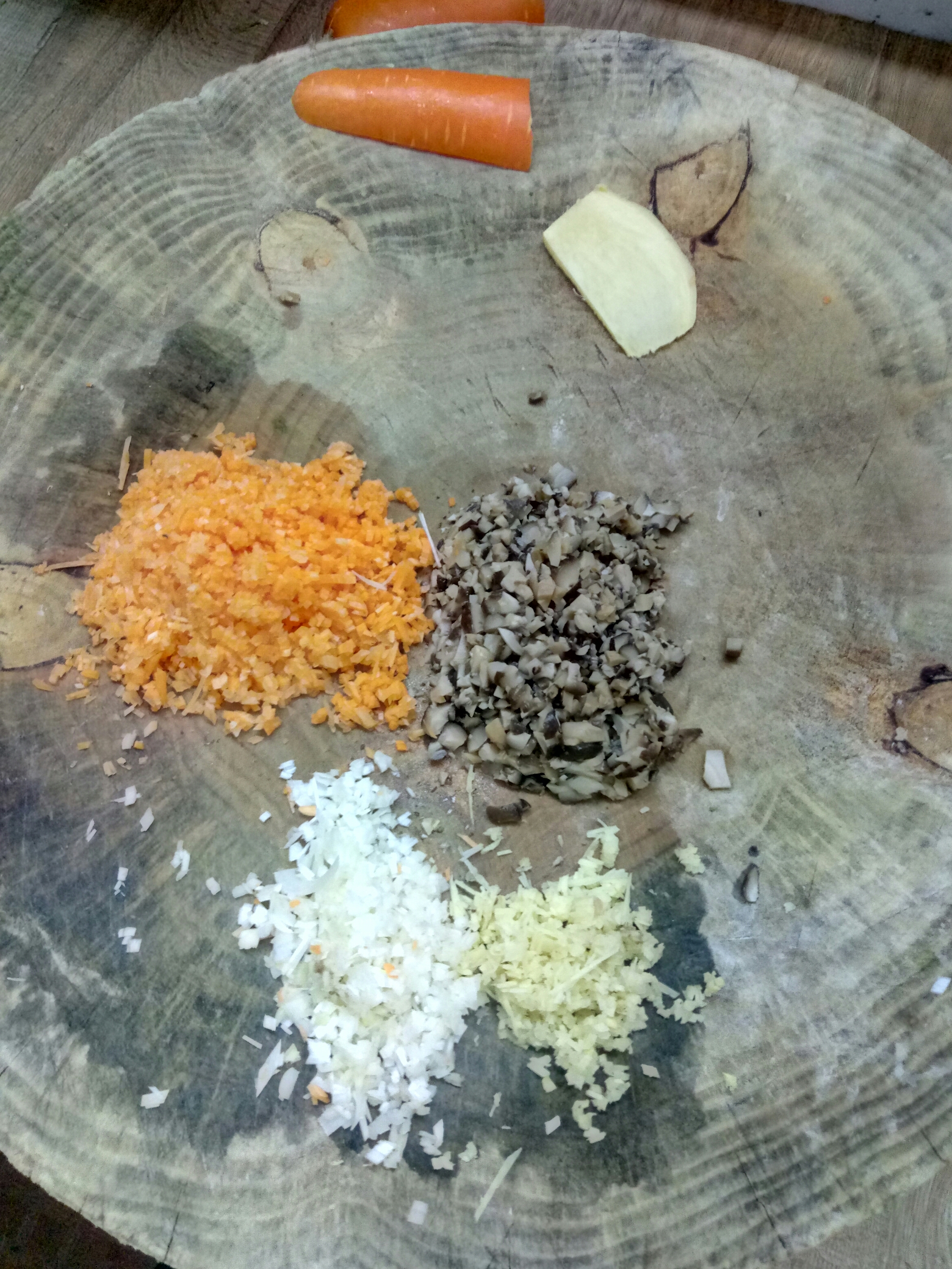 鱿鱼筒酿糯米的做法 步骤1