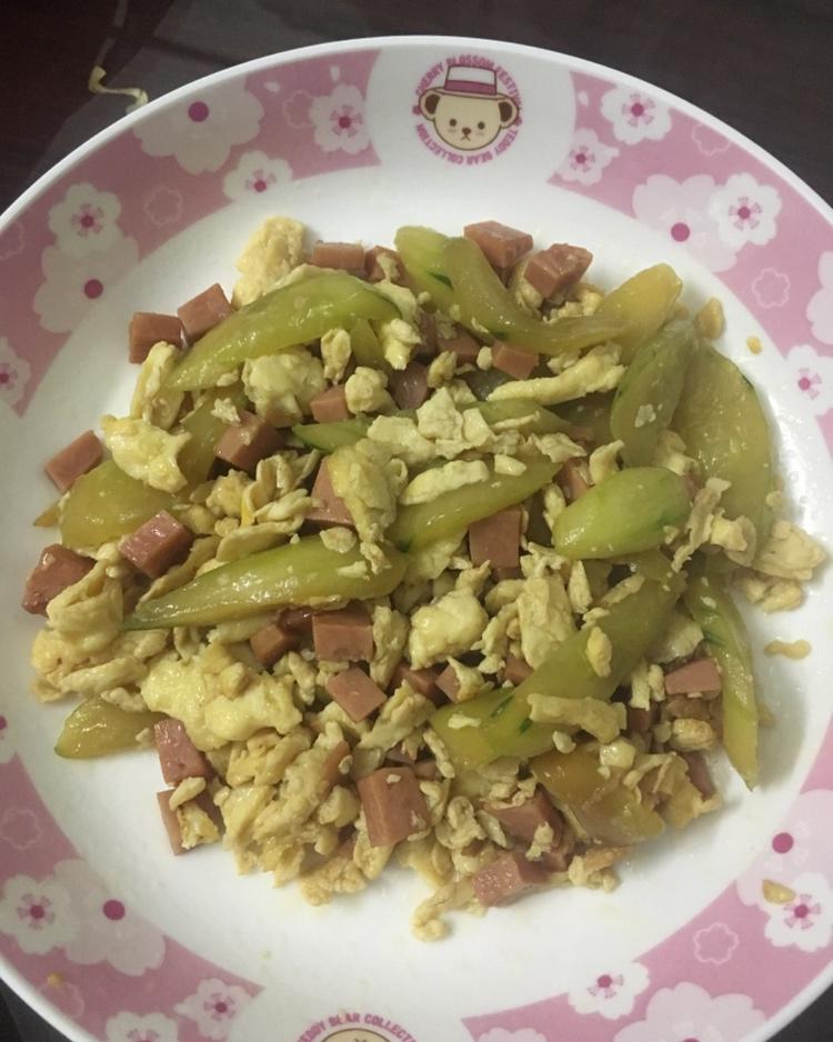 黄瓜火腿炒鸡蛋