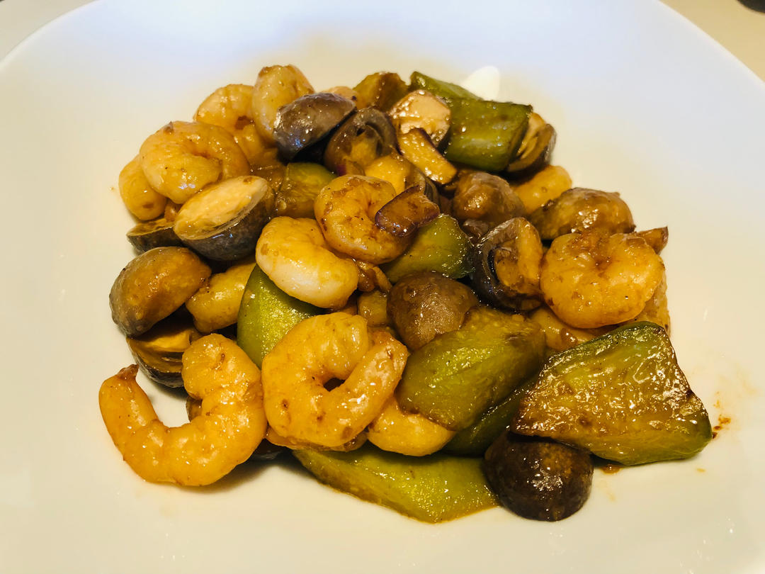 草菇丝瓜炒虾球