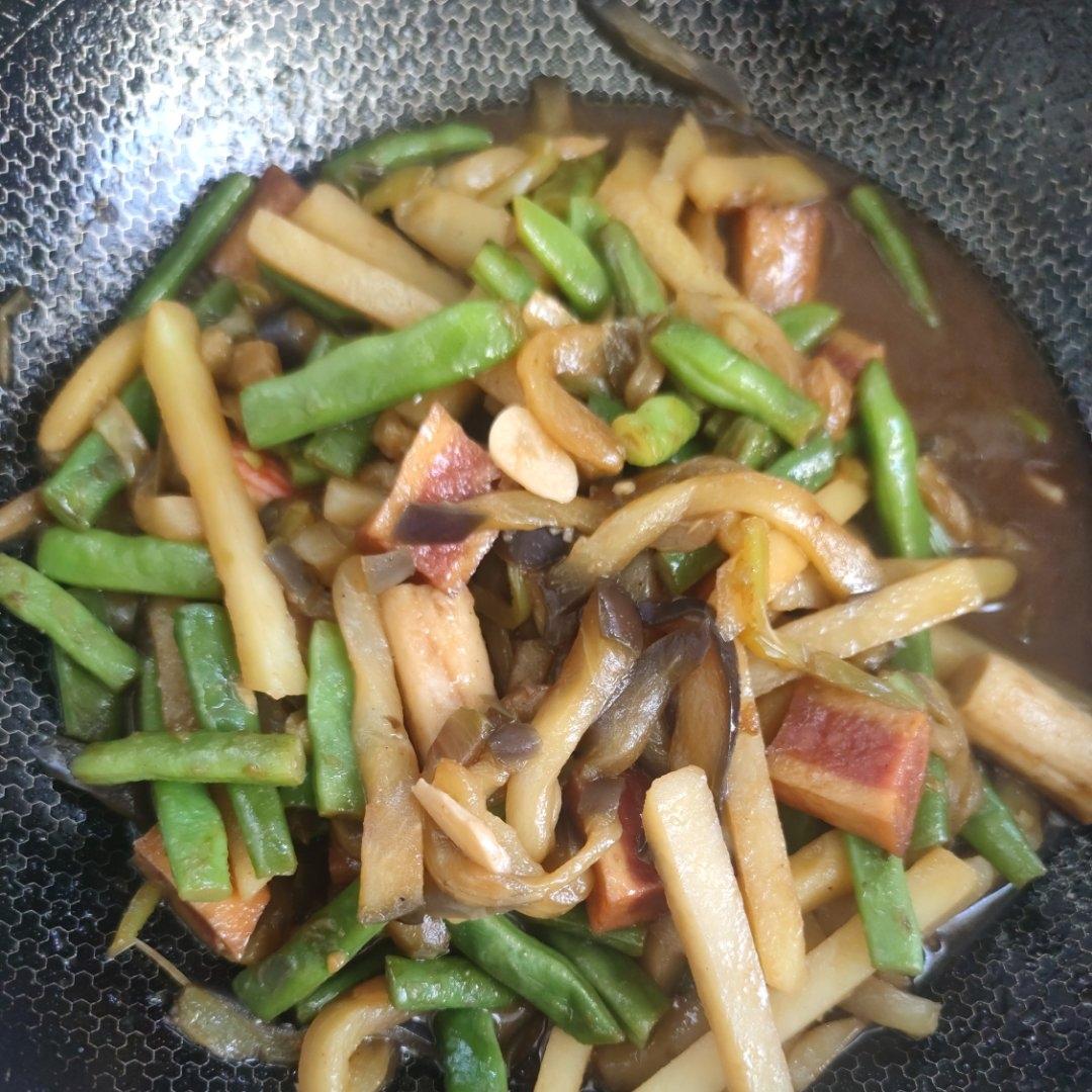 土豆茄子炖豆角