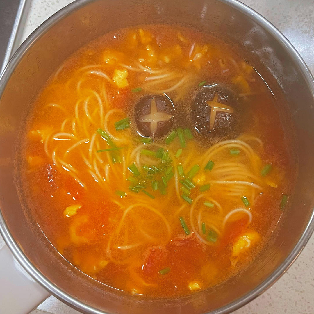 恨不得抱着锅舔的番茄鸡蛋面