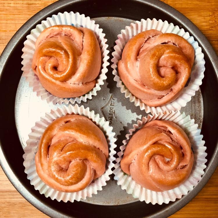 夏天也能用面包机和面做出松软的玫瑰花面包