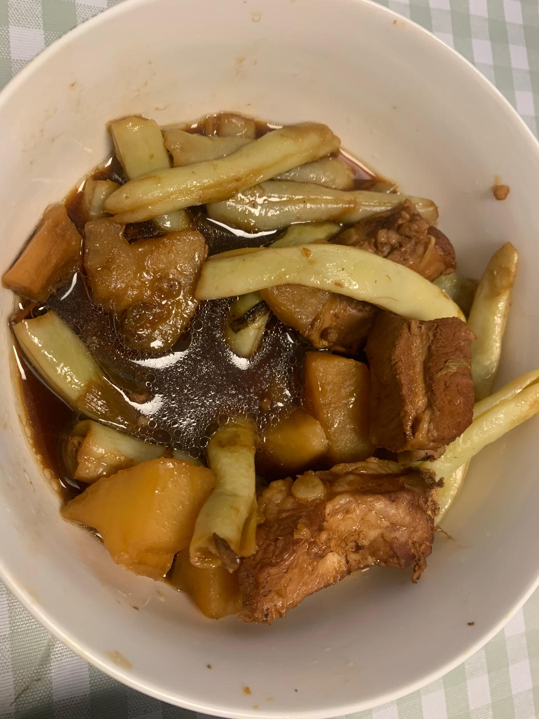 红烧排骨炖豆角土豆